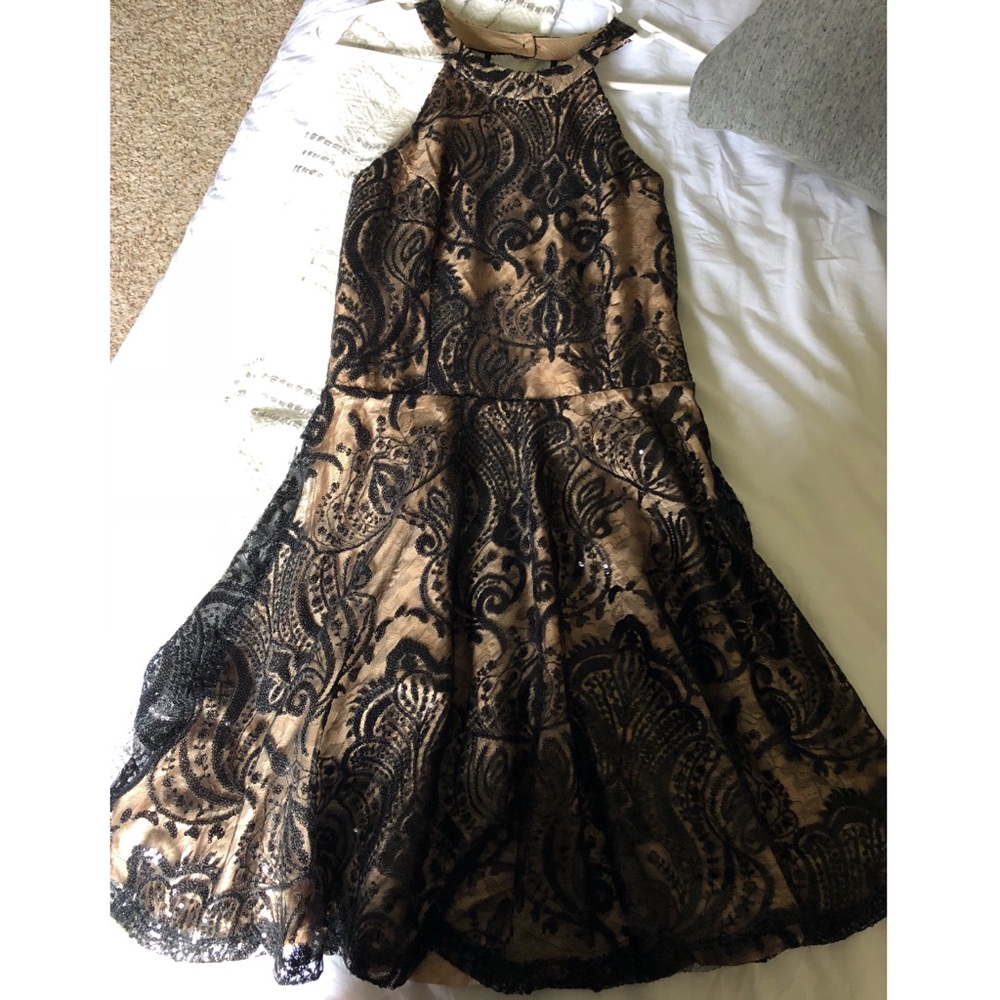 Black and Gold Sequin Backless Short Dress